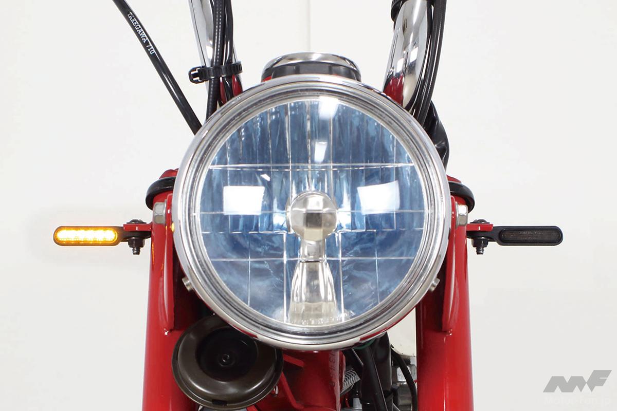 Oval-shaped mini turn signals (smoked type) with six high-brightness LEDs. Universal/DC12V *Vehicle inspection compliant [Spe