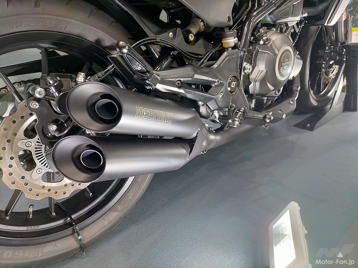 Moriwaki’s first exhaust system for Harley-Davidson! Transforms the 350cc medium-sized license model “X350”