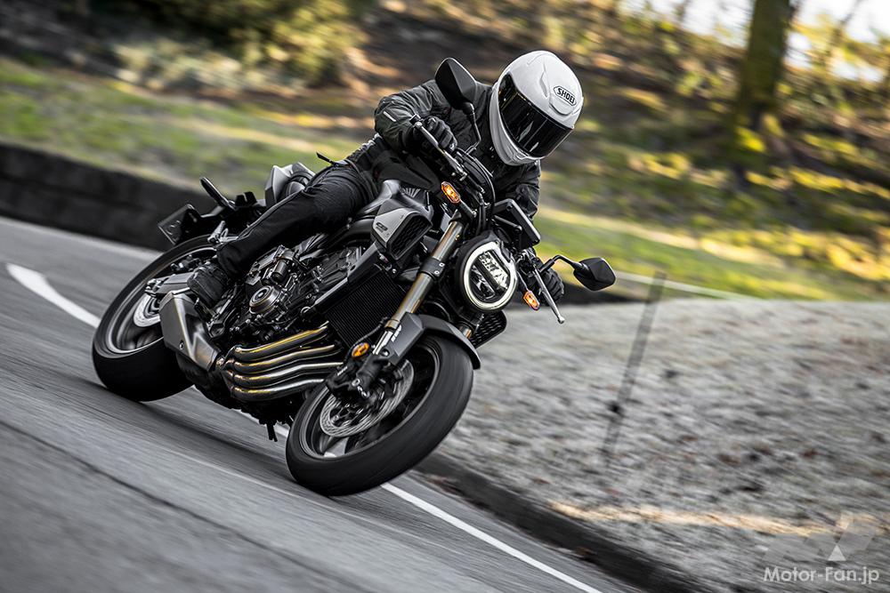 A new sensation!? Start and stop without clutch operation. Honda’s “CB650R E-Clutch” delivers a new motorcy