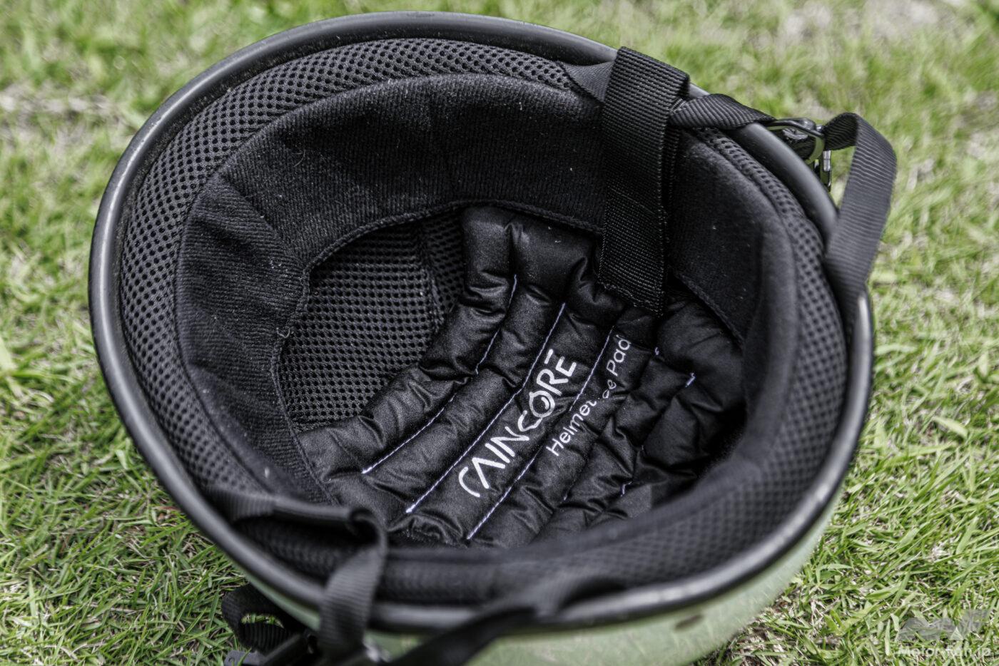 Water-filled and thin, then soft and instantly cool! A built-in cooling pad for the top of your head [Intense heat and motorc