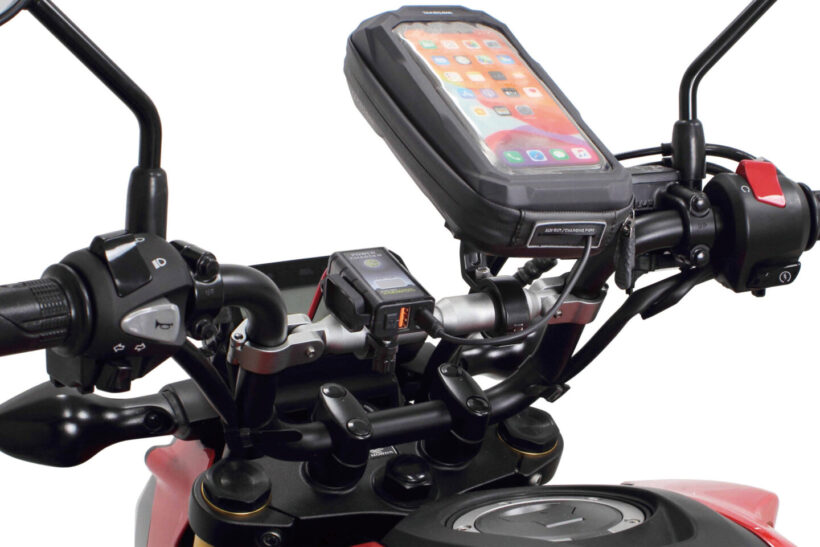 Secure your smartphone holder or action camera with this luxurious, convenient, and durable handlebar brace made from machine