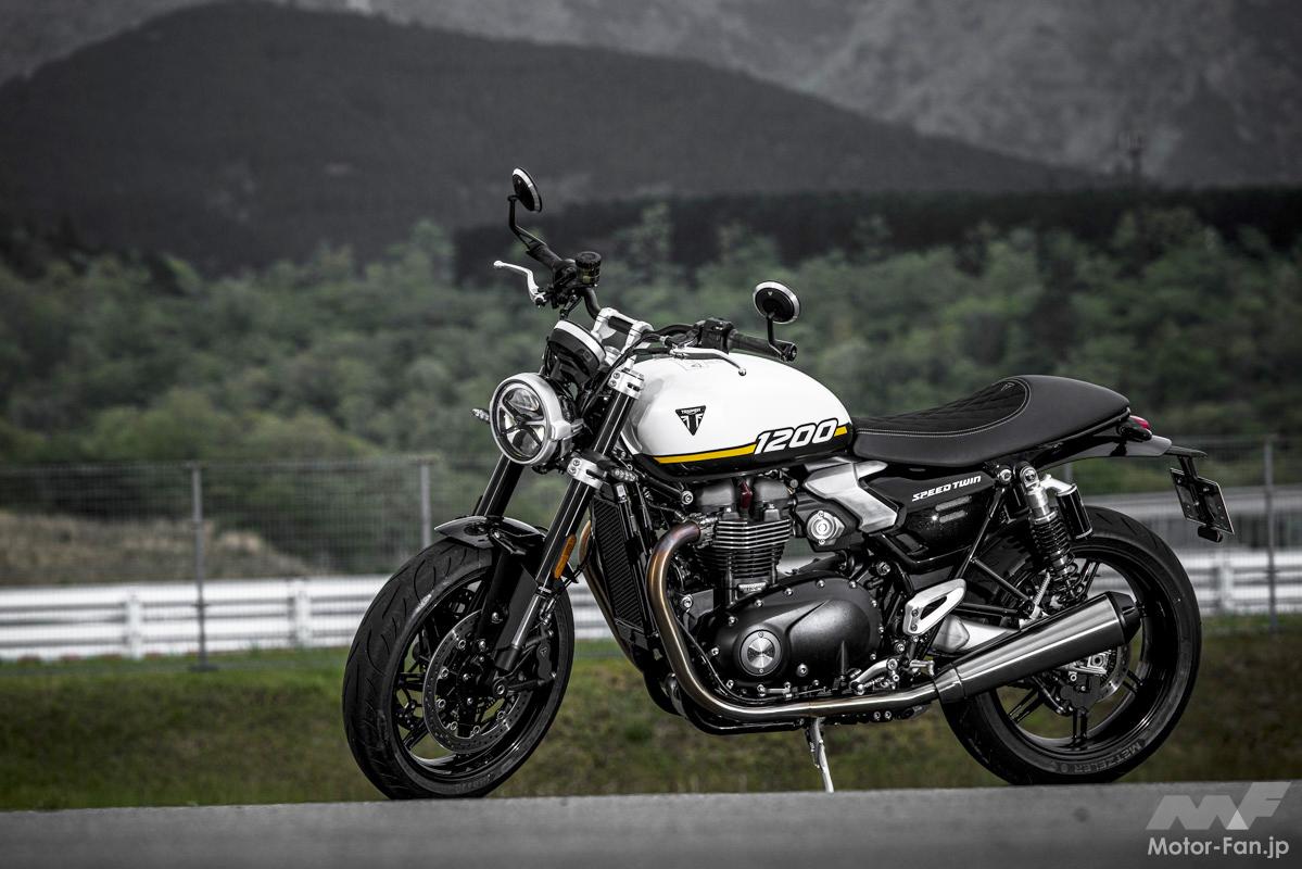 The powerful mid-range torque creates a free-flowing riding experience. Triumph Speed ​​Twin 1200RS test ride