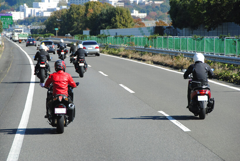 Is slow driving below 50km/h on the highway a violation? | Motorcycle Law Q&A