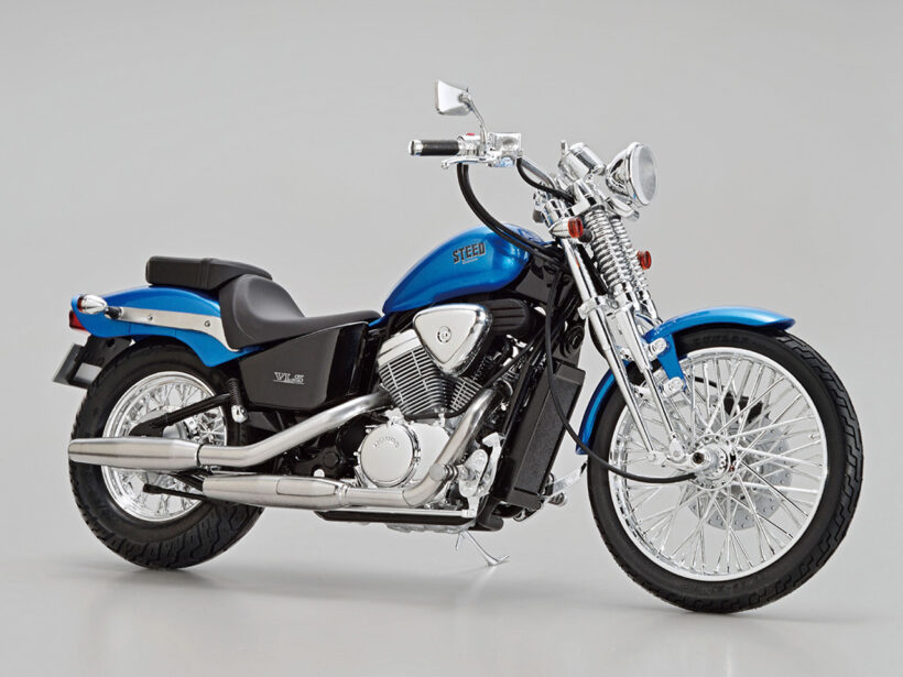 Aoshima’s “The Bike” series now includes the “Springer Fork” Honda Steed VLS (1998)! 1/12 scale