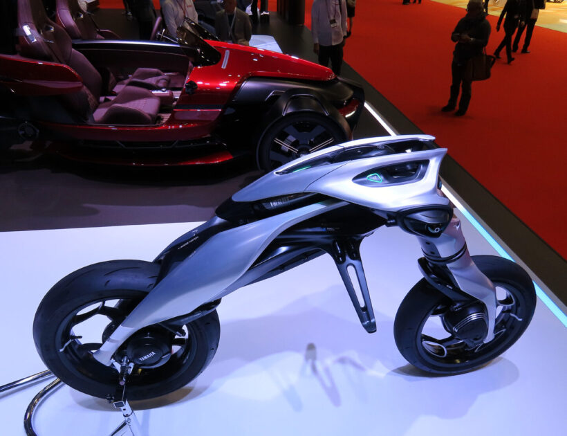 It does not have a gyro or adjustable balance weight. Yamaha “MOTOROiD:Λ (Lambda)” [Japan Mobility Show 2025]